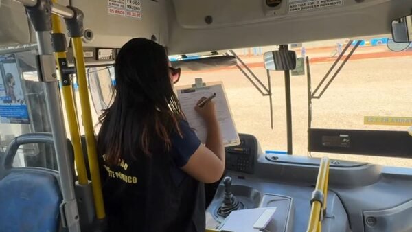 Prefeitura vistoria frota do transporte coletivo em Dourados  