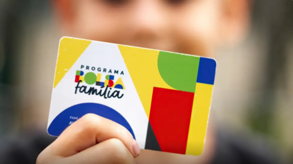 Caixa paga Bolsa Família a beneficiários com NIS de final 8