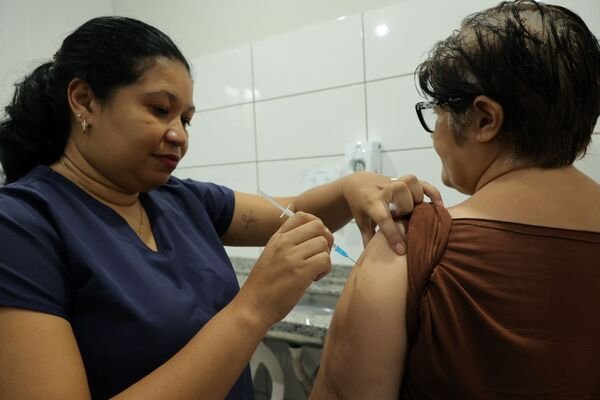 Prefeitura antecipa vacina contra Influenza e supera expectativas