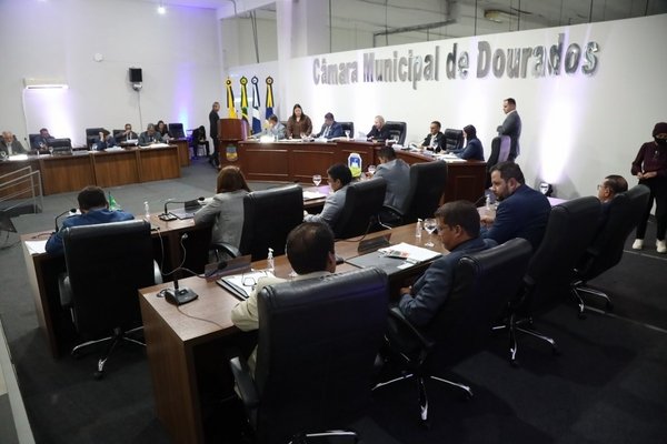 Prefeito sanciona lei que proíbe contratação de condenados por crimes sexuais contra crianças