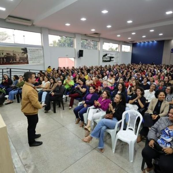 Prefeitura de Dourados capacita servidores dos CEIMs com foco no acolhimento
