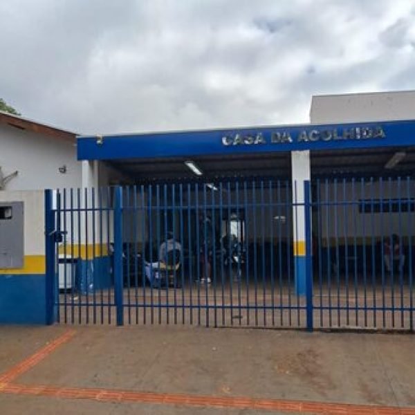Casa da Acolhida opera com capacidade máxima para proteger do frio intenso