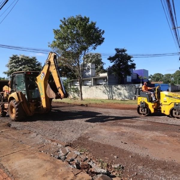 Prefeitura inicia operação tapa-buracos na região da Vila Mary