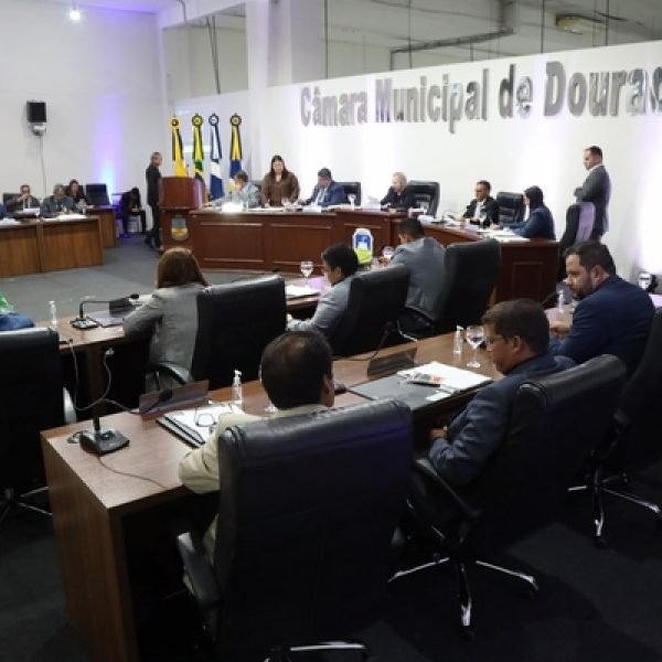 Prefeito sanciona lei que proíbe contratação de condenados por crimes sexuais contra crianças