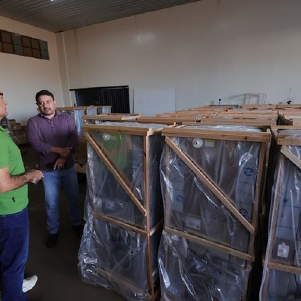 Prefeitura recebe nova remessa de equipamentos para reforçar unidades de saúde