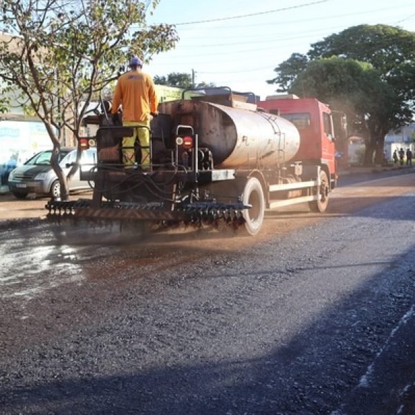 Recapeamento avança no Grande Água Boa e ganha aprovação de moradores