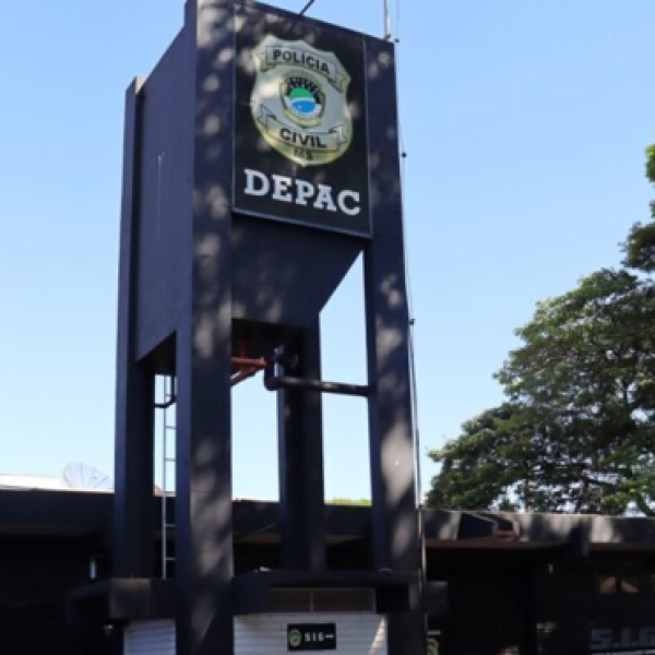 Jovem é ameaçado com faca durante assalto no Jardim Independência
